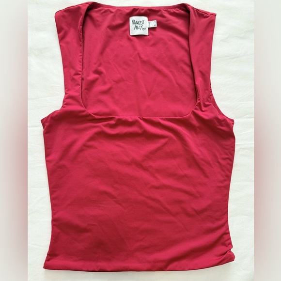 Princess Polly red square neck top, size 4 - Picture 5 of 5